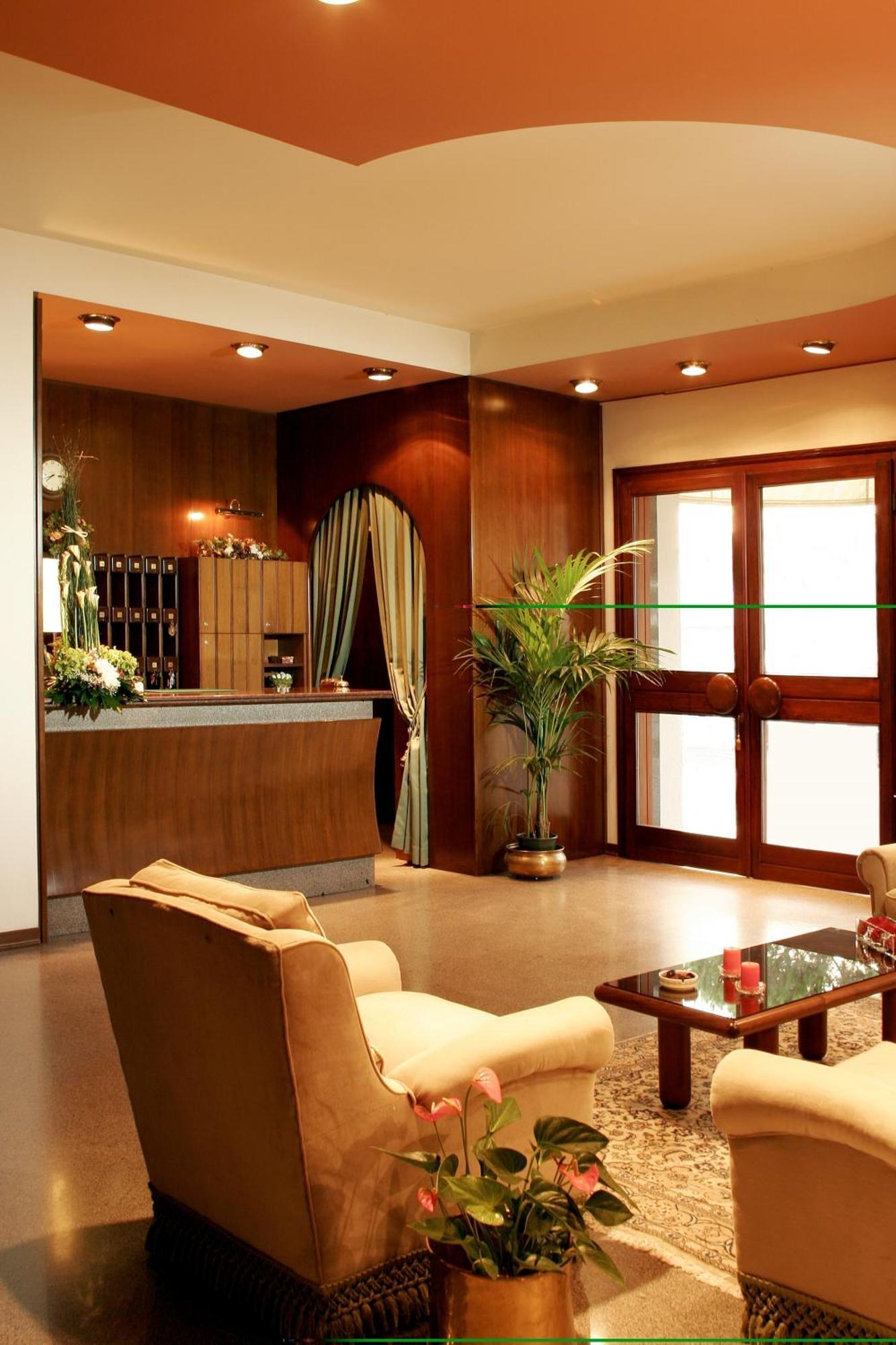 Hotel Astoria Pineto Exterior photo